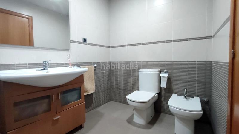 Foto 449716bb-f759-4187-8a3c-9c6367d9b0e5. Casa espectacular casa pareada en venta en el centro de cornella con parking y trastero en Cornellà de Llobregat