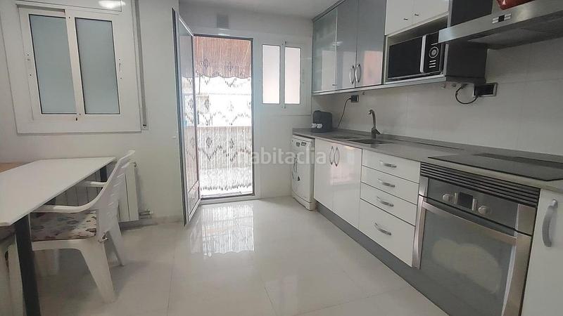 Foto 9df7b692-3359-41c0-8e26-7140690e47c5. Casa espectacular casa pareada en venta en el centro de cornella con parking y trastero en Cornellà de Llobregat