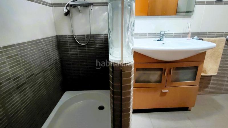 Foto abe19ca3-76b0-41fc-910a-d7bb0bf3add2. Casa espectacular casa pareada en venta en el centro de cornella con parking y trastero en Cornellà de Llobregat