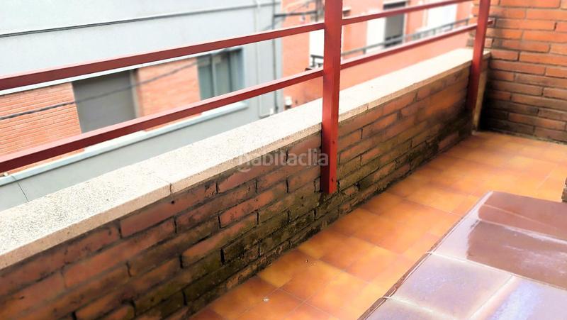 Foto 00f4b190-da82-4789-9118-830d927c8504. Casa  apareada en venta en cornella centro con parquin de 40 m2 3 habitaciones 3 baños en Cornellà de Llobregat