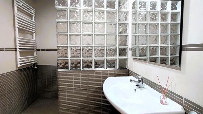 Foto 09149970-03d9-4298-a3ce-37b6b0c2e99a. Casa  apareada en venta en cornella centro con parquin de 40 m2 3 habitaciones 3 baños en Cornellà de Llobregat