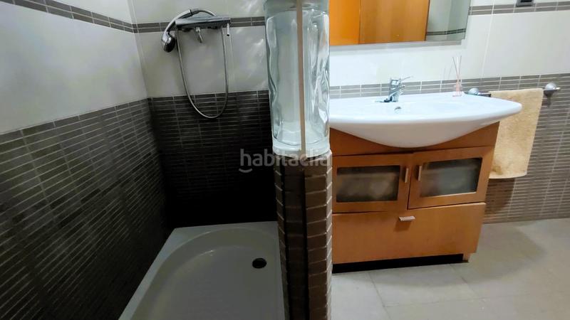 Foto cc256d95-b5c9-4ece-b0f2-e7bf40fc5fb1. Casa  apareada en venta en cornella centro con parquin de 40 m2 3 habitaciones 3 baños en Cornellà de Llobregat