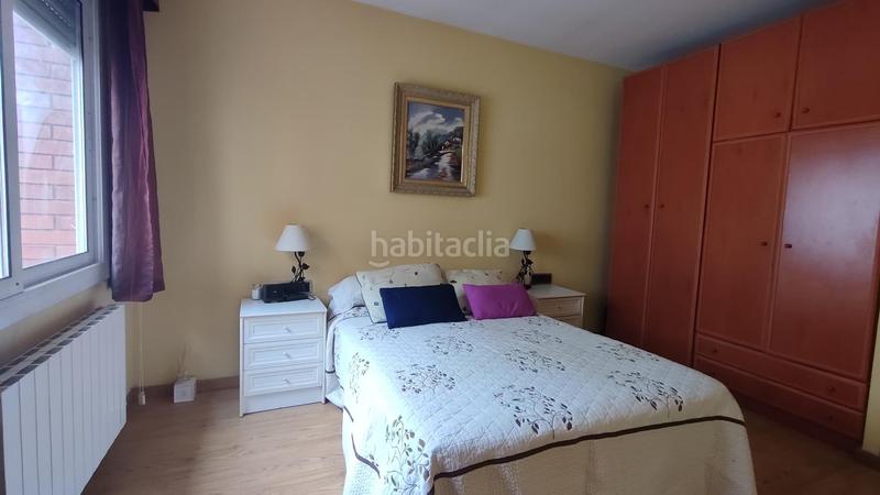 Foto d60874cc-2705-49ad-bdd5-e02b45484c75. Casa  apareada en venta en cornella centro con parquin de 40 m2 3 habitaciones 3 baños en Cornellà de Llobregat