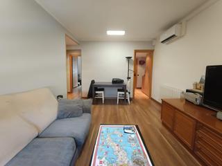Piso en Pubilla Cases. Piso reformado de 3 hab. con ascensor , muy soleado !!!!