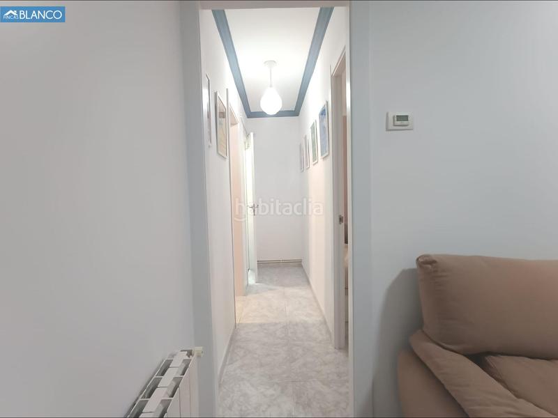 Foto 2335d5c3-d2e4-473a-88db-446c29d45a74. Piso  reformado en finca con ascensor. visitas a partir de septiembre en Hospitalet de Llobregat (L´)