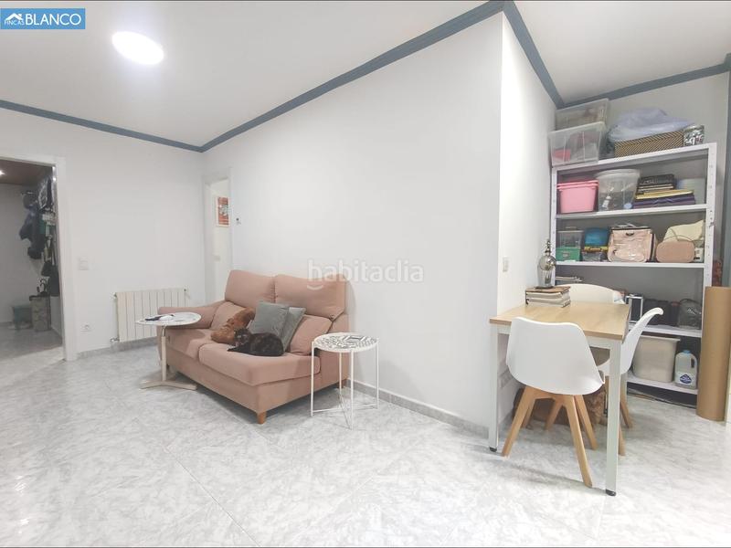 Foto 5c662dac-e661-472c-ab38-1f532b7b8f58. Piso  reformado en finca con ascensor. visitas a partir de septiembre en Hospitalet de Llobregat (L´)