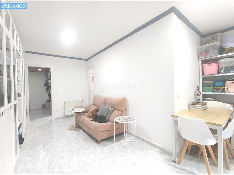 Foto 6a2cdb49-e0fc-44de-a763-29b381a785c1. Piso  reformado en finca con ascensor. visitas a partir de septiembre en Hospitalet de Llobregat (L´)