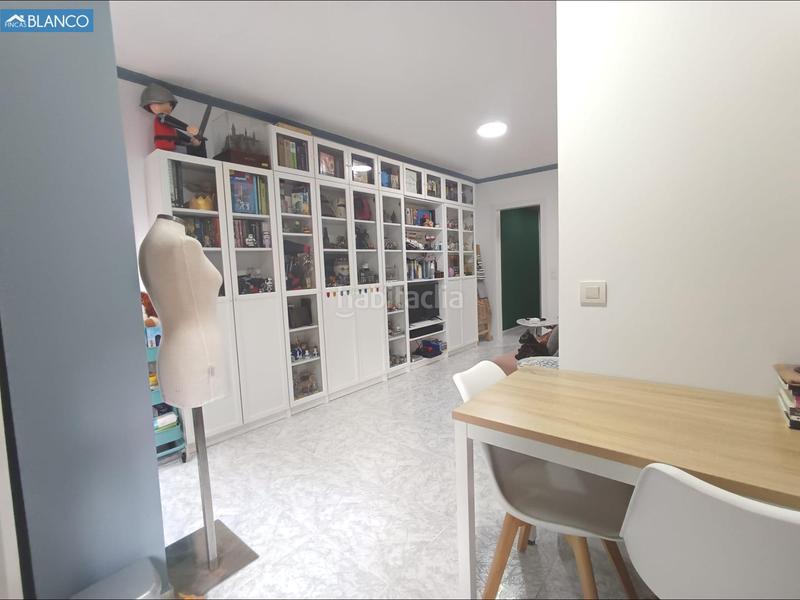 Foto 6aa2be5d-a074-4865-8ccd-12f8ca29fb2a. Piso  reformado en finca con ascensor. visitas a partir de septiembre en Hospitalet de Llobregat (L´)