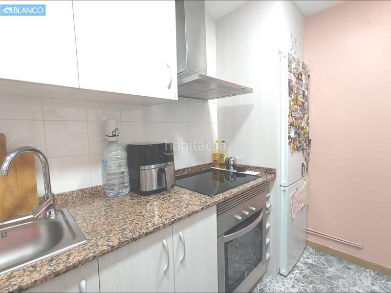 Foto 853f1016-c291-44a2-a992-32cb923e4774. Piso  reformado en finca con ascensor. visitas a partir de septiembre en Hospitalet de Llobregat (L´)