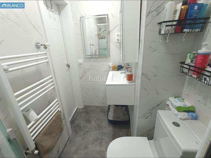 Foto 9a3e0909-cdee-4474-ab1a-8080624ac5b0. Piso  reformado en finca con ascensor. visitas a partir de septiembre en Hospitalet de Llobregat (L´)