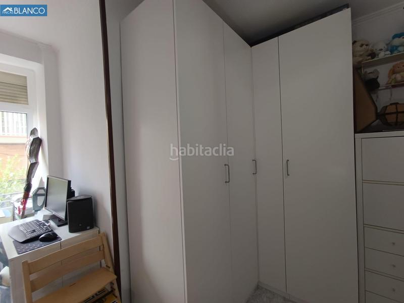 Foto b3d6cfd3-2387-49ac-b49f-c3f9dda13416. Piso  reformado en finca con ascensor. visitas a partir de septiembre en Hospitalet de Llobregat (L´)
