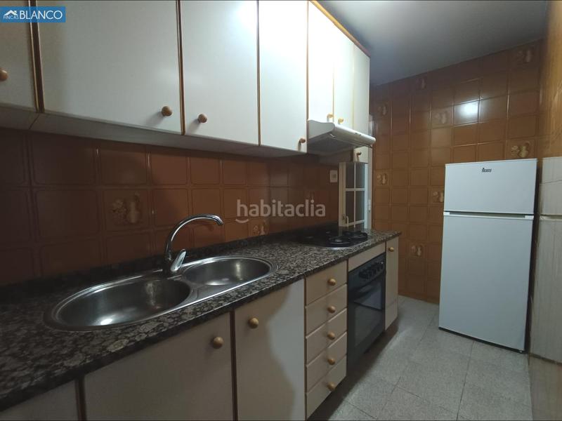 Foto 7f9ec9aa-e04e-4291-b94d-519692df4d52. Piso amplio piso de 2 habitaciones !!!!! en Collblanc Hospitalet de Llobregat (L´)