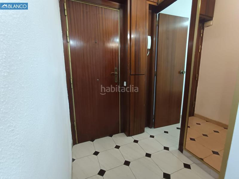 Foto b3457f03-3840-4089-9b3a-65ba7b848ceb. Piso amplio piso de 2 habitaciones !!!!! en Collblanc Hospitalet de Llobregat (L´)