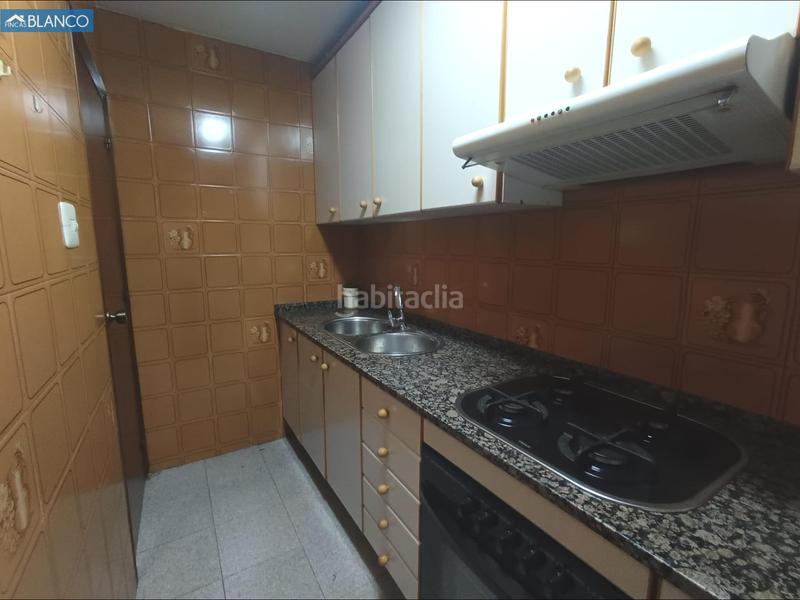 Foto c4808a57-de95-4305-9a9c-fd178fb5c7ba. Piso amplio piso de 2 habitaciones !!!!! en Collblanc Hospitalet de Llobregat (L´)