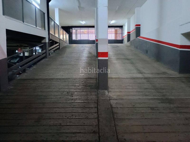 Foto 0580021c-f3e3-4a85-9278-234732cff0db. Aparcament cotxe a Sants-Badal Barcelona