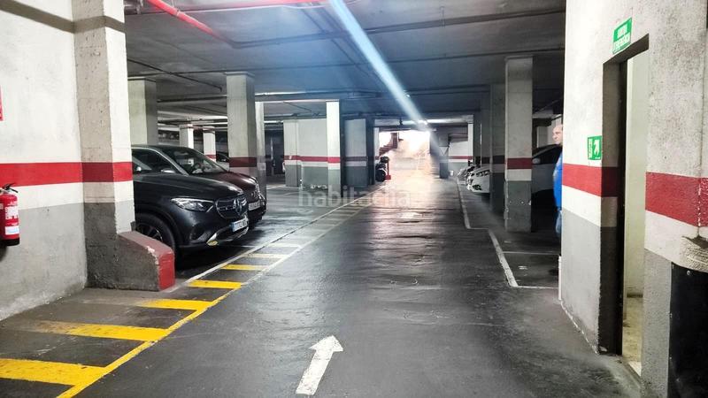 Foto f367f4be-19dd-4f7a-b047-a9aebdb91359. Parking voiture dans Can Vidalet Esplugues de Llobregat