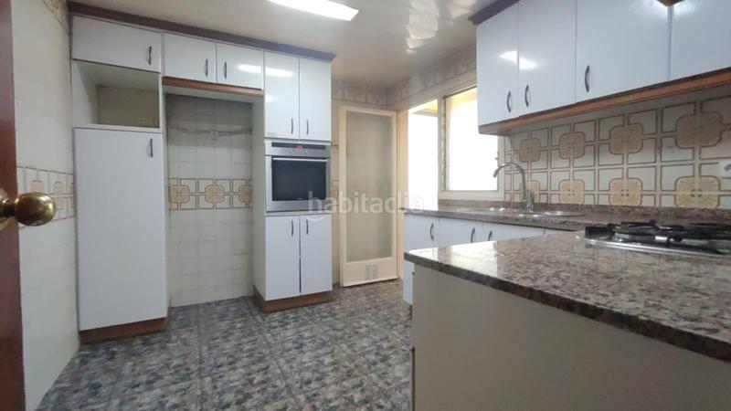 Foto a3b004be-76a5-4399-a102-d1b3305117a0. Flat with heating in Montesa Esplugues de Llobregat