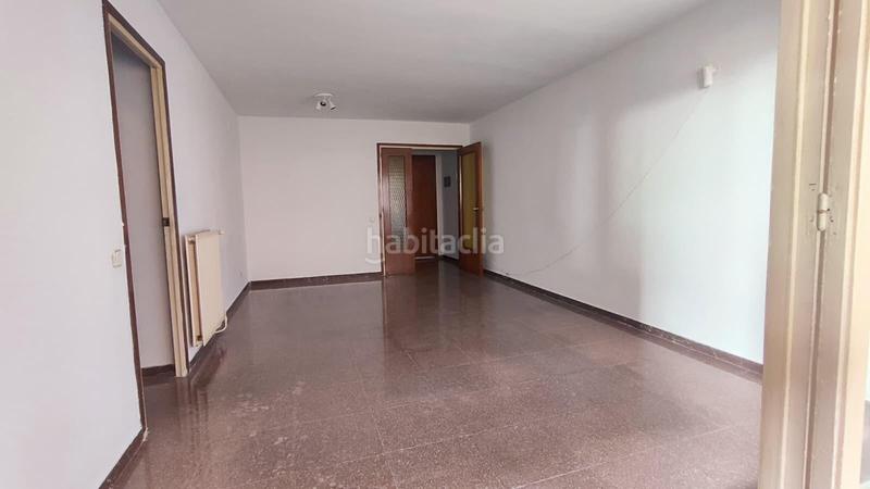 Foto a7f7213b-06d8-41a1-8ea6-563559f229ee. Flat with heating in Montesa Esplugues de Llobregat