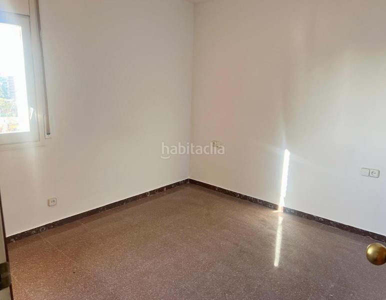 Foto cd8e38c5-ea16-4b73-959f-bbe9eeb01ba7. Flat with heating in Montesa Esplugues de Llobregat