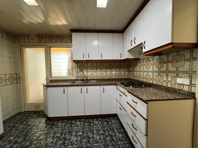 Foto 7841a0ad-df3c-4bb2-8334-a3add9078a27. Etagenwohnung mit heizung in Montesa Esplugues de Llobregat