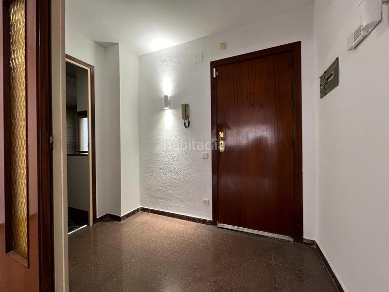 Foto b6bb86a2-9d54-49e4-aee8-44f62edd1724. Etagenwohnung mit heizung in Montesa Esplugues de Llobregat