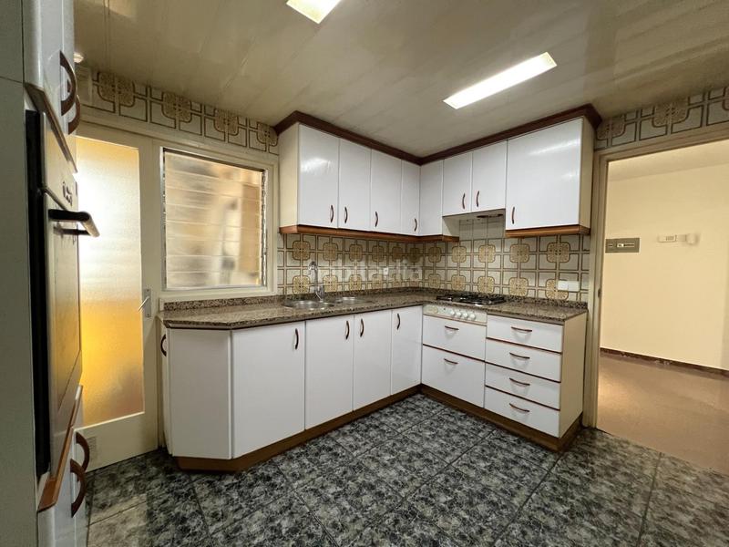 Foto 3aecbdbd-b8b6-4d6d-9424-e574c22a2ccf. Flat with heating in Montesa Esplugues de Llobregat