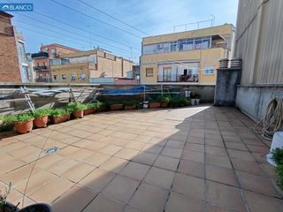 Piso en La Torrassa. Espectacular piso todo exterior con ascensor