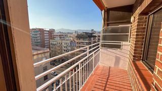 Pis  Carrer joan güell. Joan güell  piso en venta 4 habitaciones , 2 baños. balcón.