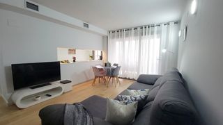 Àtic a Sanfeliu. Fabuloso ático de obra nueva con  terraza, gran balcón y parking