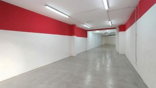 Business premise in Can Vidalet. Local comercial de 140 m2 diafano  en venta en esplugues de llob