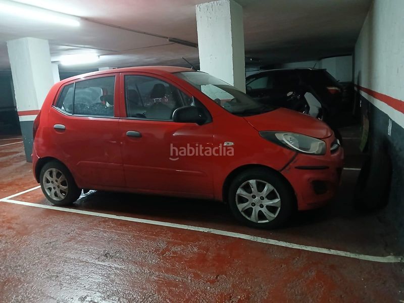 Foto 181724db-88cd-4823-beb5-6164bd592951. Aparcament cotxe a Sants-Badal Barcelona