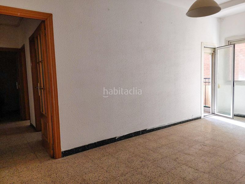Foto 3fea2c93-fb45-4d82-a2eb-f046ef3cb61f. Pis a Sants-Badal Barcelona