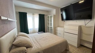Pis a Collblanc. Amplio y luminoso piso de 4 habitaciones