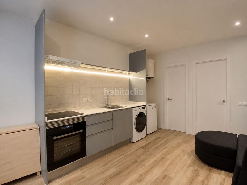 Foto baf894b9-9334-4b42-97f9-5f611189e9e4. Local comercial a El Camp d´en Grassot i Gràcia Nova Barcelona