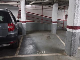 Aparcament cotxe  Carrer de portbou. Plaza de parking en venta en calle portbou