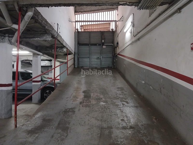 Foto 6a4ecdb3-4b34-465a-a28a-15182b096064. Aparcament cotxe a Sants-Badal Barcelona