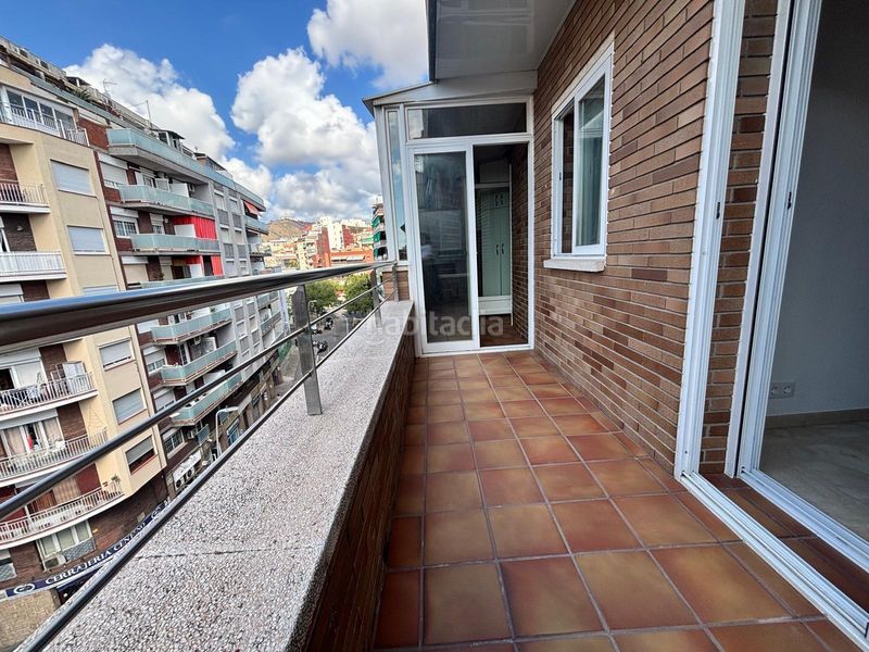 Foto dec8abe2-9b54-42c5-b698-5b691ab73a9b. Pis a Sants-Badal Barcelona