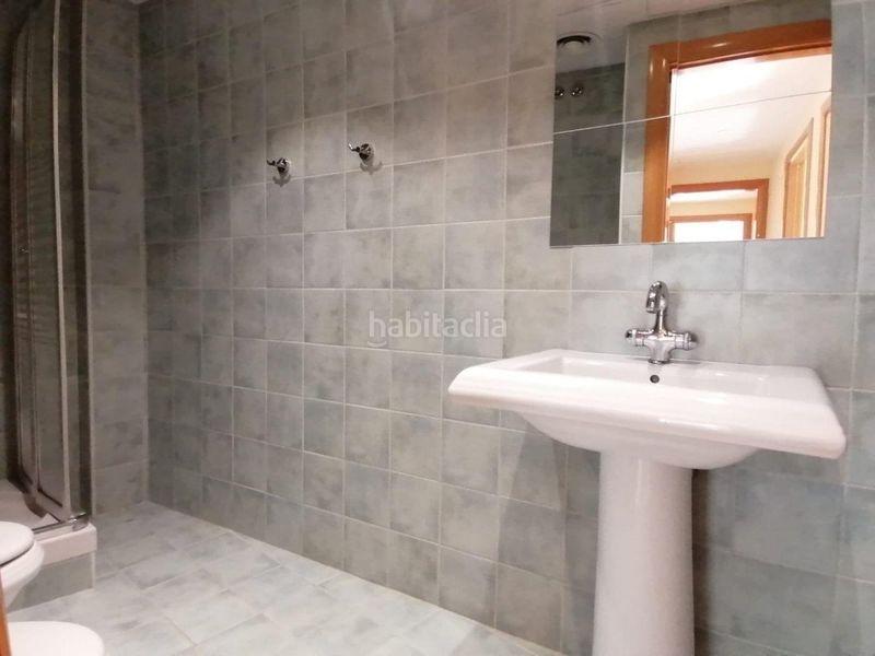 Foto 3a7a20aa-2b99-43d2-a77c-6b1b6efde81d. Pis a Sants-Badal Barcelona