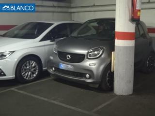 Aparcament cotxe a Collblanc. Dos plazas de parking