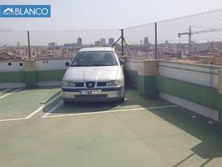 Aparcament cotxe a La Torrassa. Plaza de parking