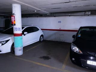Aparcament cotxe a Collblanc. Parking