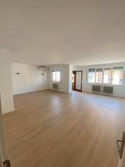 Rent Flat  Carrer de catalunya