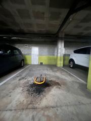 Aparcament cotxe  Carrer de maria cortina i pascual. Se vende plaza de parking con trastero en jardines de reus