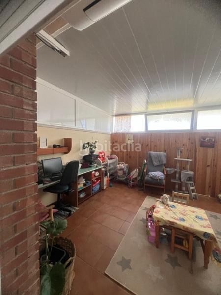 Foto b9094a8f-2a36-4416-91b6-3edb32be3654. Casa adossada amb calefacció aparcament a Campclar Tarragona