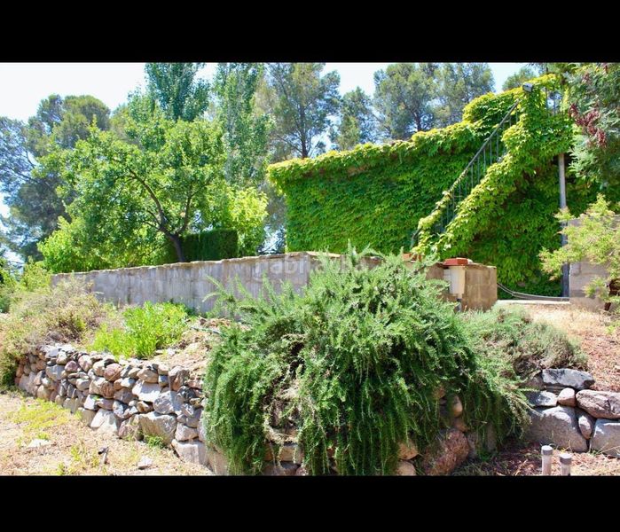 Foto f30fcbb7-c371-4780-9be2-0078544da0ca. Finca rústica a Botarell