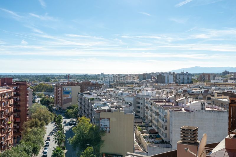 Foto 7c2330a6-f4f7-4fb3-aebe-c8bf62d188b3. Àtic amb calefacció a Migjorn Reus