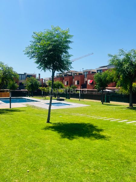 Foto 58801245-474f-4e1a-92d7-e6e166c9b274. Casa adossada amb calefacció aparcament piscina a Reus