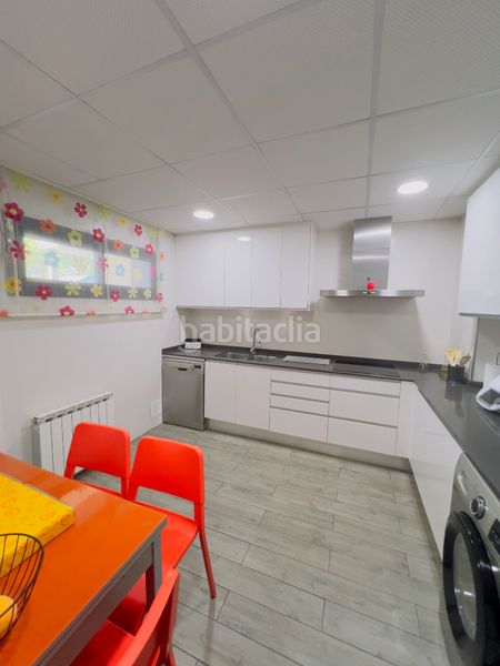Foto 7b252e16-44ce-4ca6-8120-7ab6e7fa5eac. Casa adossada amb calefacció aparcament piscina a Reus