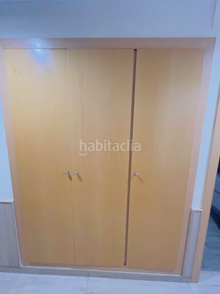 Foto bd59985e-d2df-45d4-bfa2-55418a32e5a6. Casa adossada amb calefacció aparcament piscina a Reus