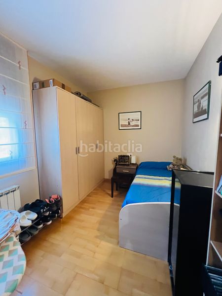 Foto df25a2ea-ca50-44f1-9934-a24c4951978d. Casa adossada amb calefacció aparcament piscina a Reus